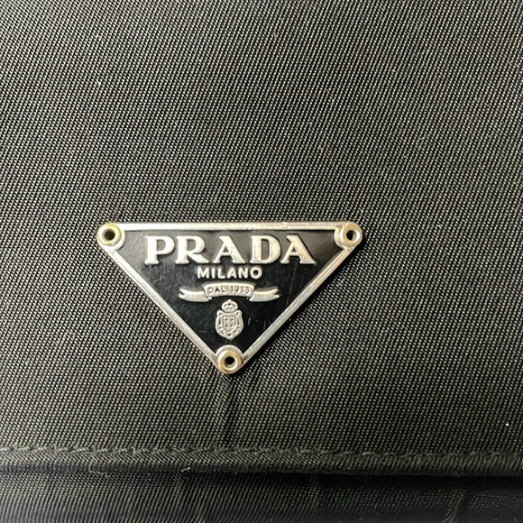 🖤🔥 EUC  PRADA MILANO TESSUTO NYLON BIFOLD WALLET, vintage with chain - Picture 13 of 13